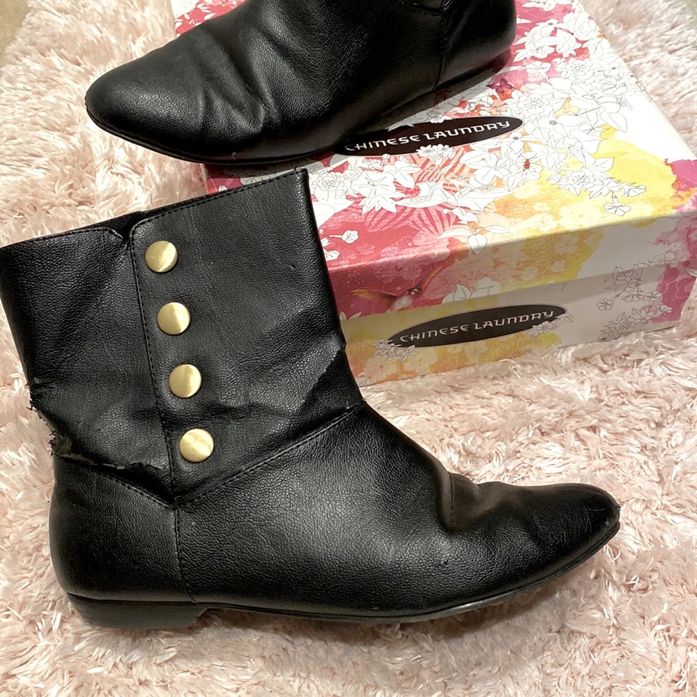 Chinese Laundry Nixon Black Booties 7.5M